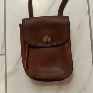 Brown leather vintage Coach crossbody bag